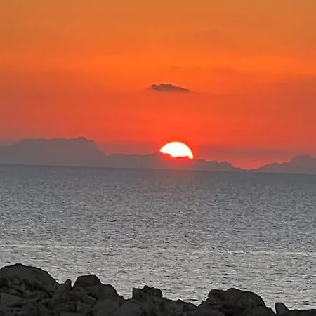 Pequeno Paraiso En Cala Blanca (Menorca)